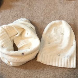 Victoria secret scarf and beanie!!